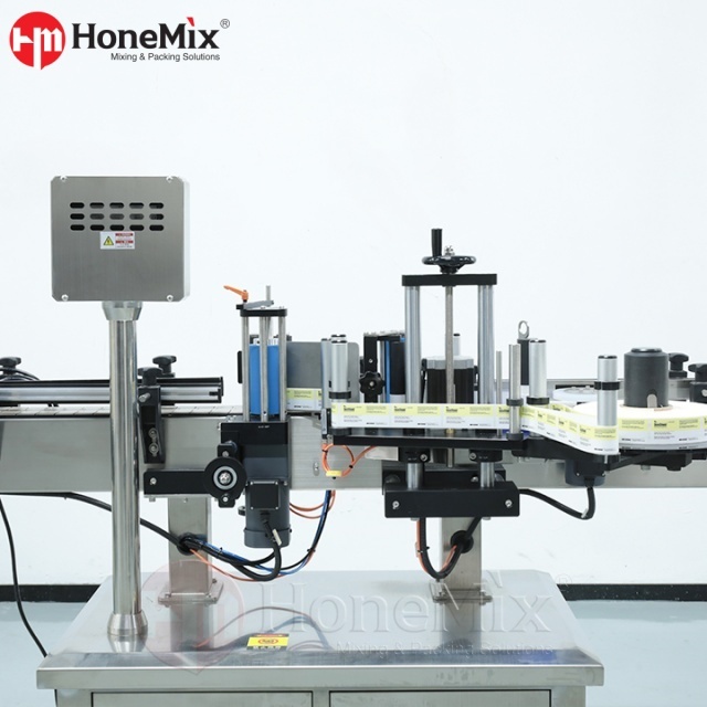 Automatic-Round-Bottle-Labeling-Machine-With-Touch-Screen-Control-System