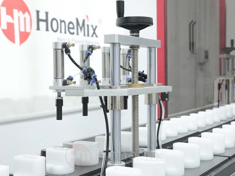 Honemix-Automatic-Bottle-Conveyor-And-Cycle-Transfer-System