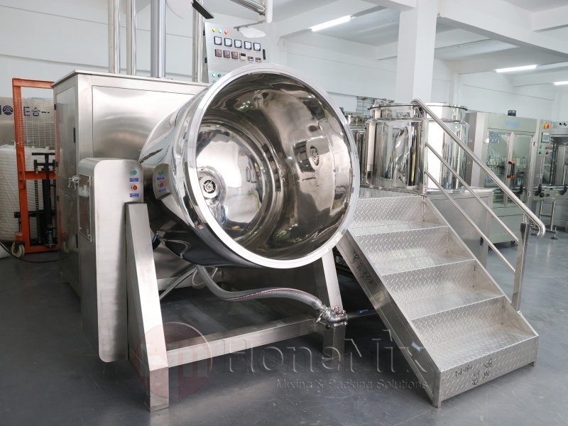 Hydraulic-Lifting-Vacuum-Mixer-Tank-Side-View