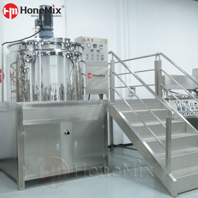 Honemix-Industrial-Homogenizer-Mixing-Tank-With-Stair-Platform