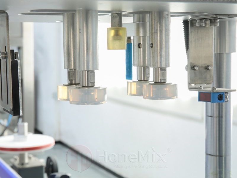 Honemix-Capping-Heads-Close-Up-View