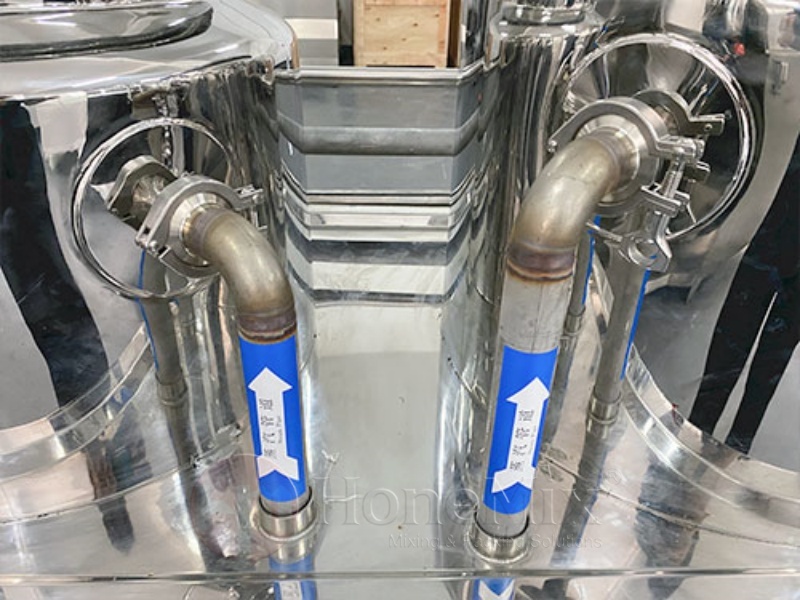 Honemix-Stainless-Steel-Tank-Connection-Details-On-Vacuum-Emulsifier