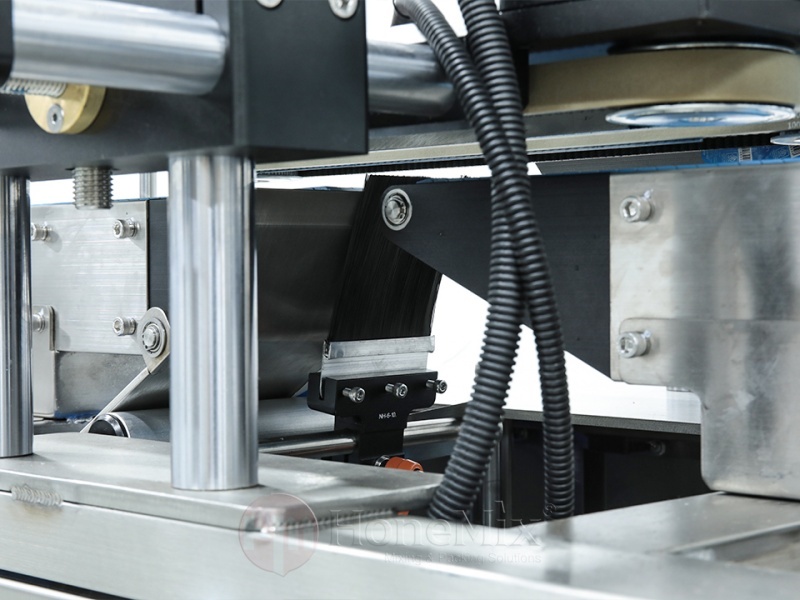 Honemix-Automatic-Perfume-Filling-Machine-Station-Detail