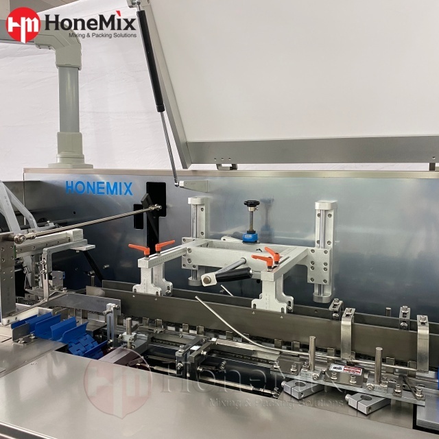 HONEMIX-Automatic-Cartoning-Machine-Running-View