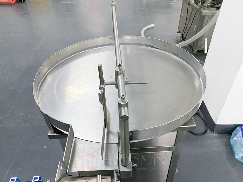 Honemix-Corrosive-Liquid-Filling-Machine-Hopper-Interior-Detail