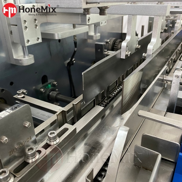 HONEMIX-Cartoning-Machine-Conveyor-And-Carton-Transfer-System