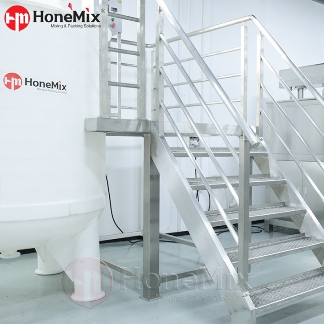 Honemix-Anti-Corrosion-Mixing-Tank-With-Platform-Front-View