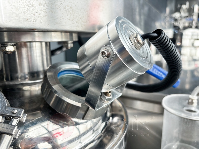 Vacuum-Emulsifier-Tank-Light-Detail