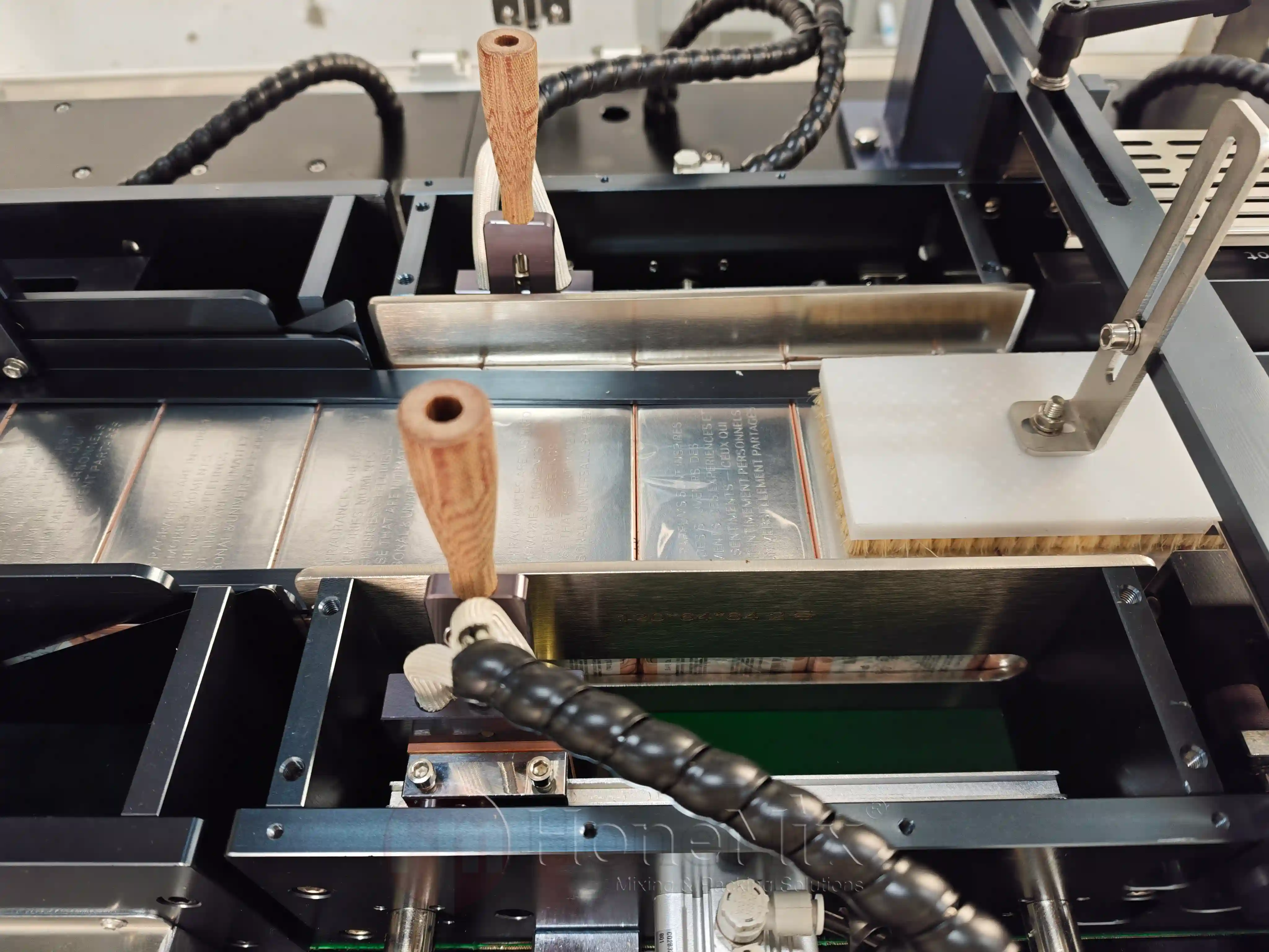 hy-330a-film-folding-sealing-unit