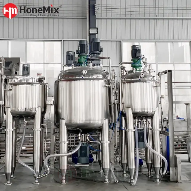 Customized Fixed Type Vacuum Emulsifying Mixer With Main Tank And Auxiliary Tanks