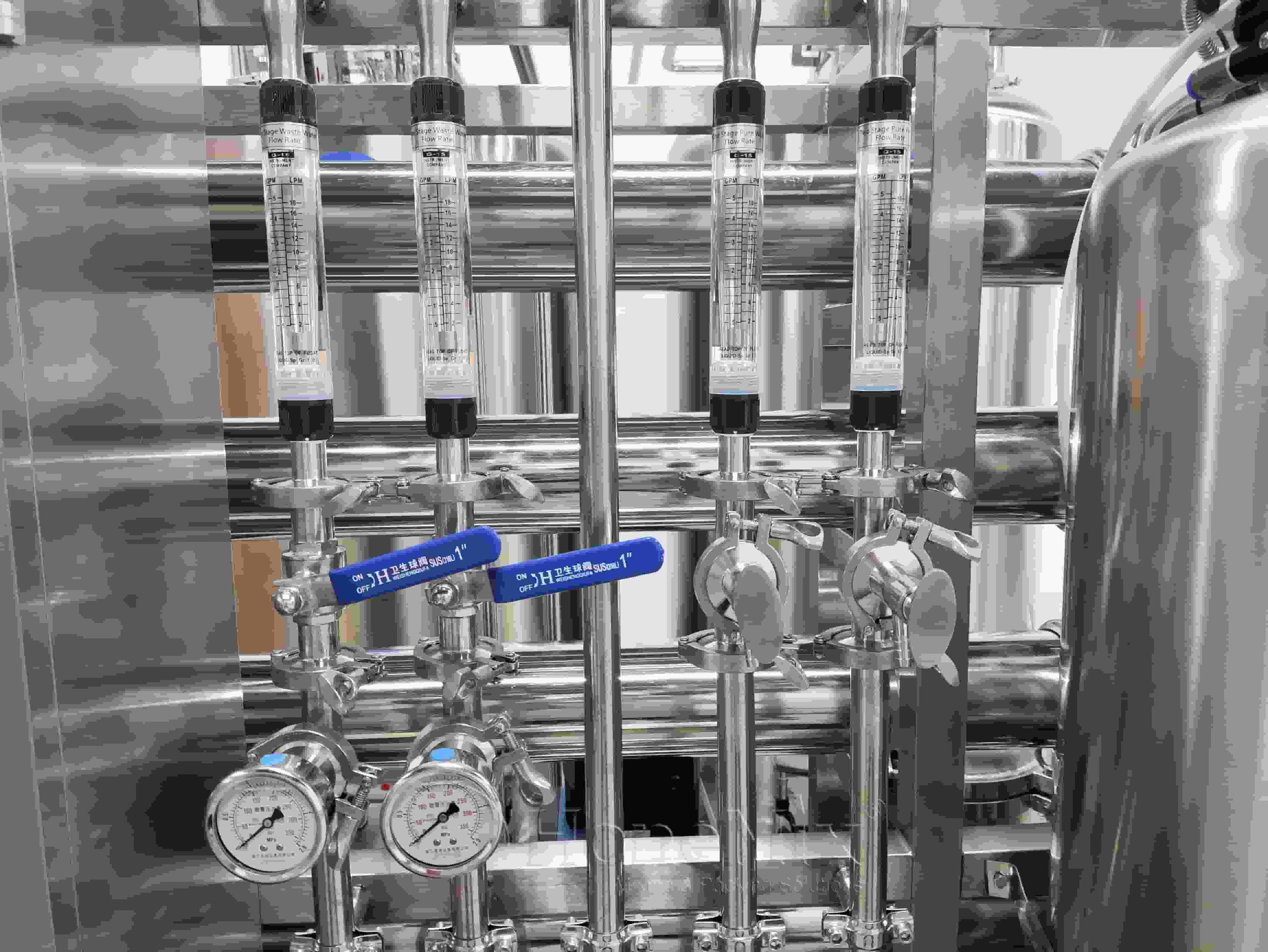 Industrial RO water treatment system stainless steel piping and filtration components