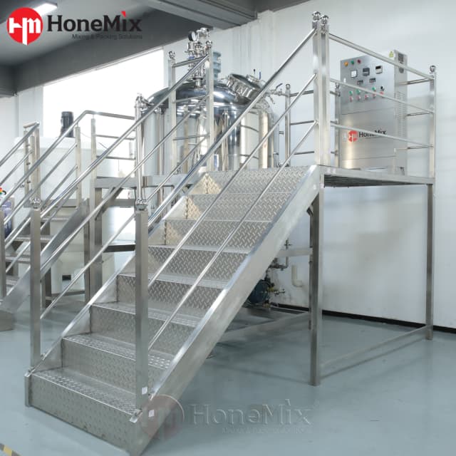 2000L HVE-F large-batch vacuum emulsifying mixer with fixed platform and piping