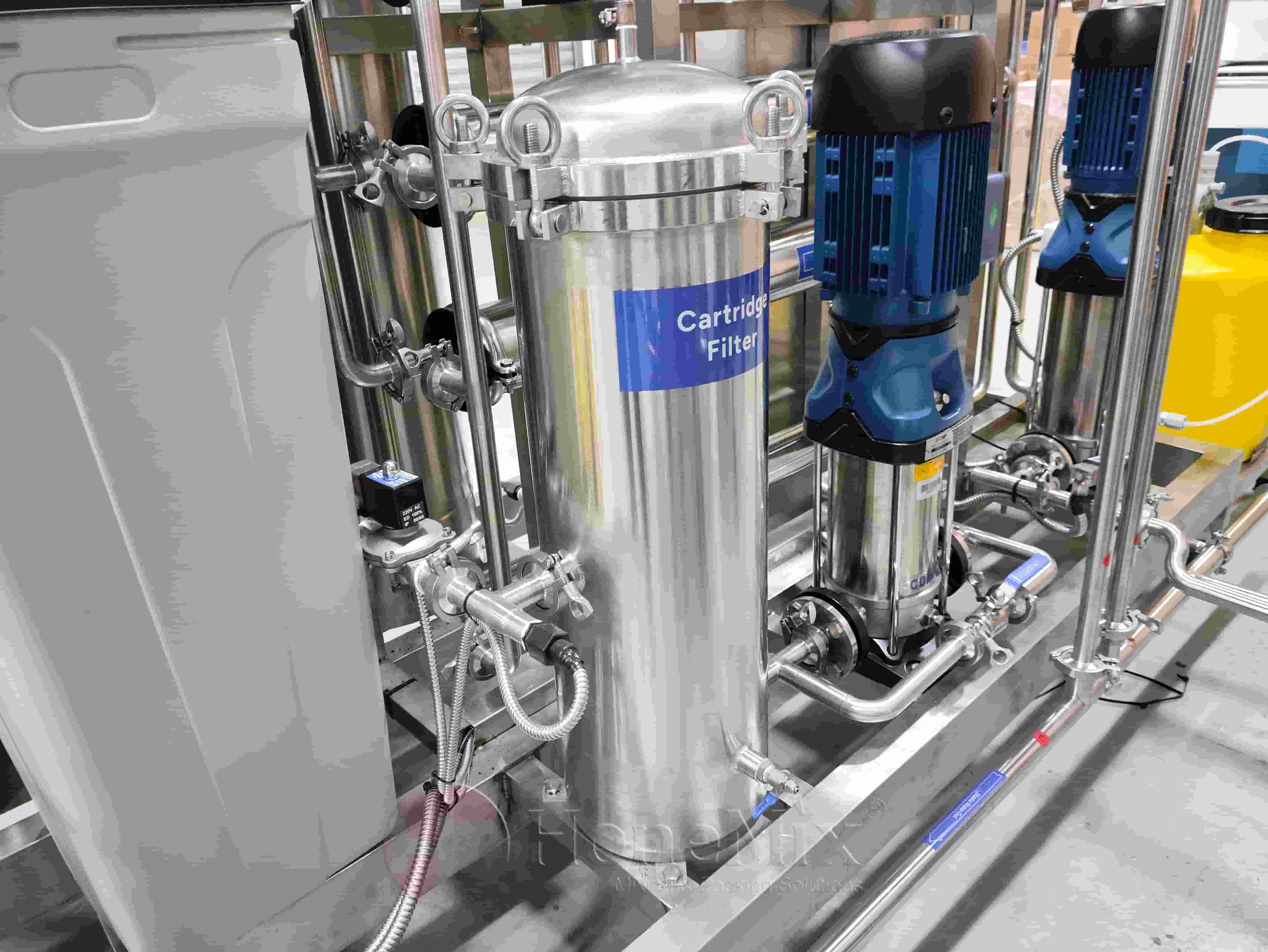 Reverse osmosis water treatment system high pressure pump and stainless steel pipeline connection