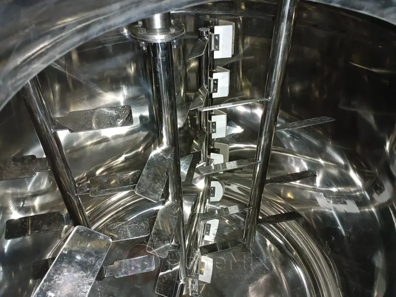 Stainless Steel Vacuum Emulsifying Mixer Tank With Agitator And Homogenizer System