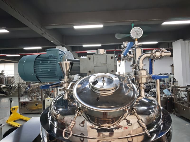 Top View of HVE-FRT Fixed Vacuum Emulsifying Mixer Process Connections