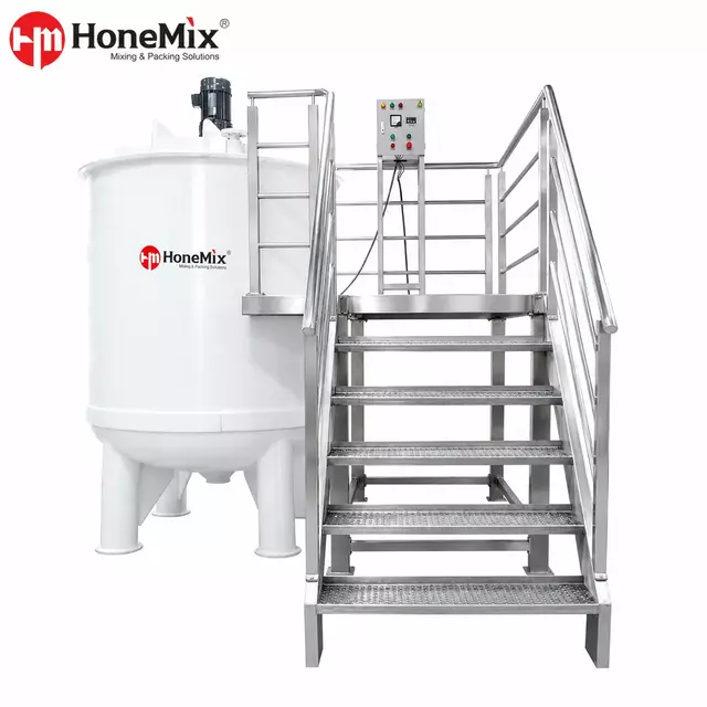 Honemix-tanque-de-mezcla-de-productos-qu&iacute;micos-de-polipropileno-con-plataforma-de-escalera